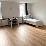 Vollausgestattete Monteurunterkunft Mit Wifi & Dachterrasse Апартаменты