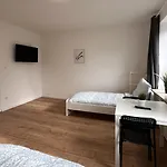 Апартаменты Vollausgestattete Monteurunterkunft Mit Wifi & Dachterrasse