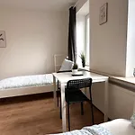 Vollausgestattete Monteurunterkunft Mit Wifi & Dachterrasse Апартаменты *