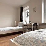 Vollausgestattete Monteurunterkunft Mit Wifi & Dachterrasse Апартаменты