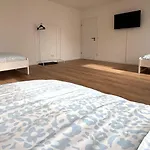 Апартаменты Vollausgestattete Monteurunterkunft Mit Wifi & Dachterrasse *