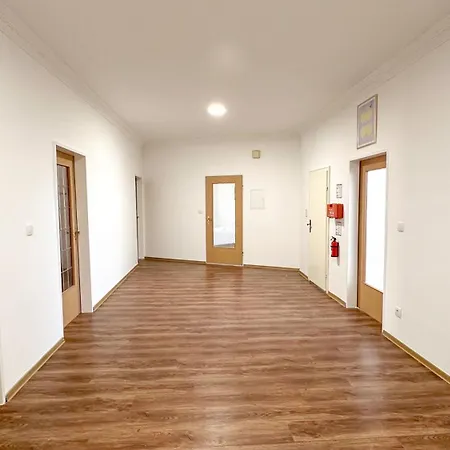 公寓 Vollausgestattete Monteurunterkunft Mit Wifi & Dachterrasse