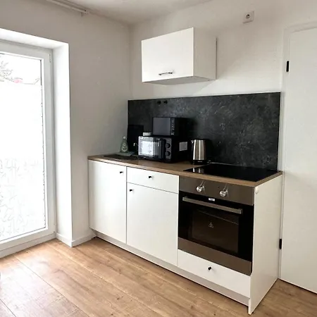 Vollausgestattete Monteurunterkunft Mit Wifi & Dachterrasse Daire