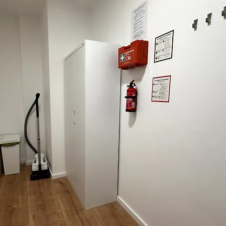 Vollausgestattete Monteurunterkunft Mit Wifi & Dachterrasse Apartament *