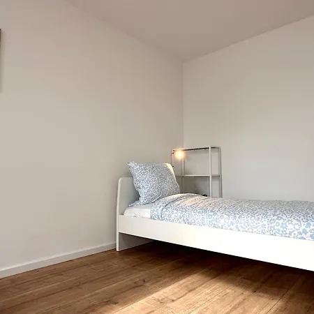 Vollausgestattete Monteurunterkunft Mit Wifi & Dachterrasse 公寓 *