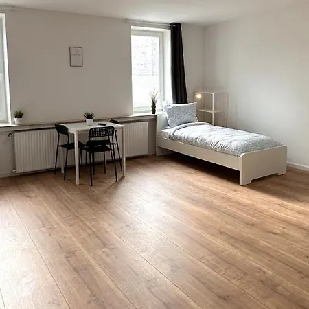 Vollausgestattete Monteurunterkunft Mit Wifi & Dachterrasse Daire
