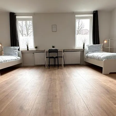 Vollausgestattete Monteurunterkunft Mit Wifi & Dachterrasse 公寓 *