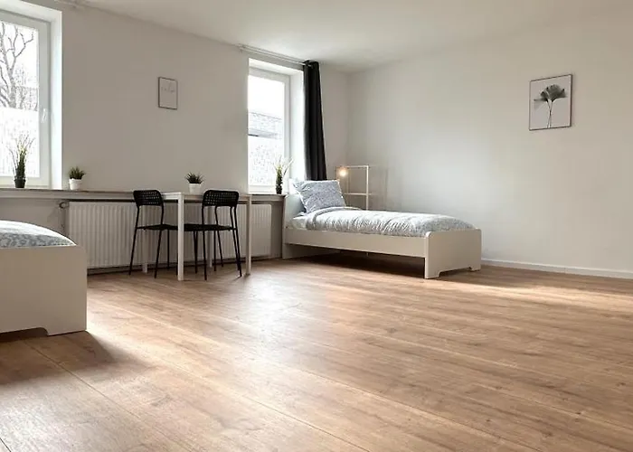 Vollausgestattete Monteurunterkunft Mit Wifi & Dachterrasse