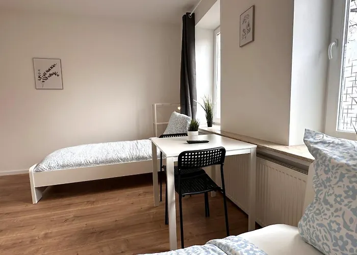 Vollausgestattete Monteurunterkunft Mit Wifi & Dachterrasse Appartamento *